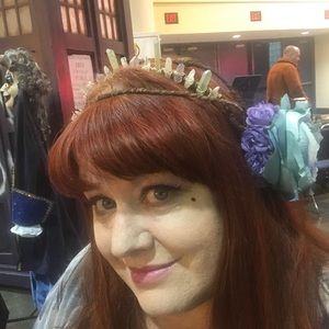 Meet your Posher, Faye